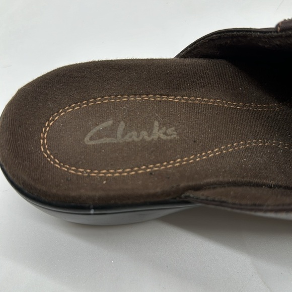 Clarks Chocolate Brown Pebble Leather Slip On  Mule Size 7 CM5905A - Picture 6 of 7